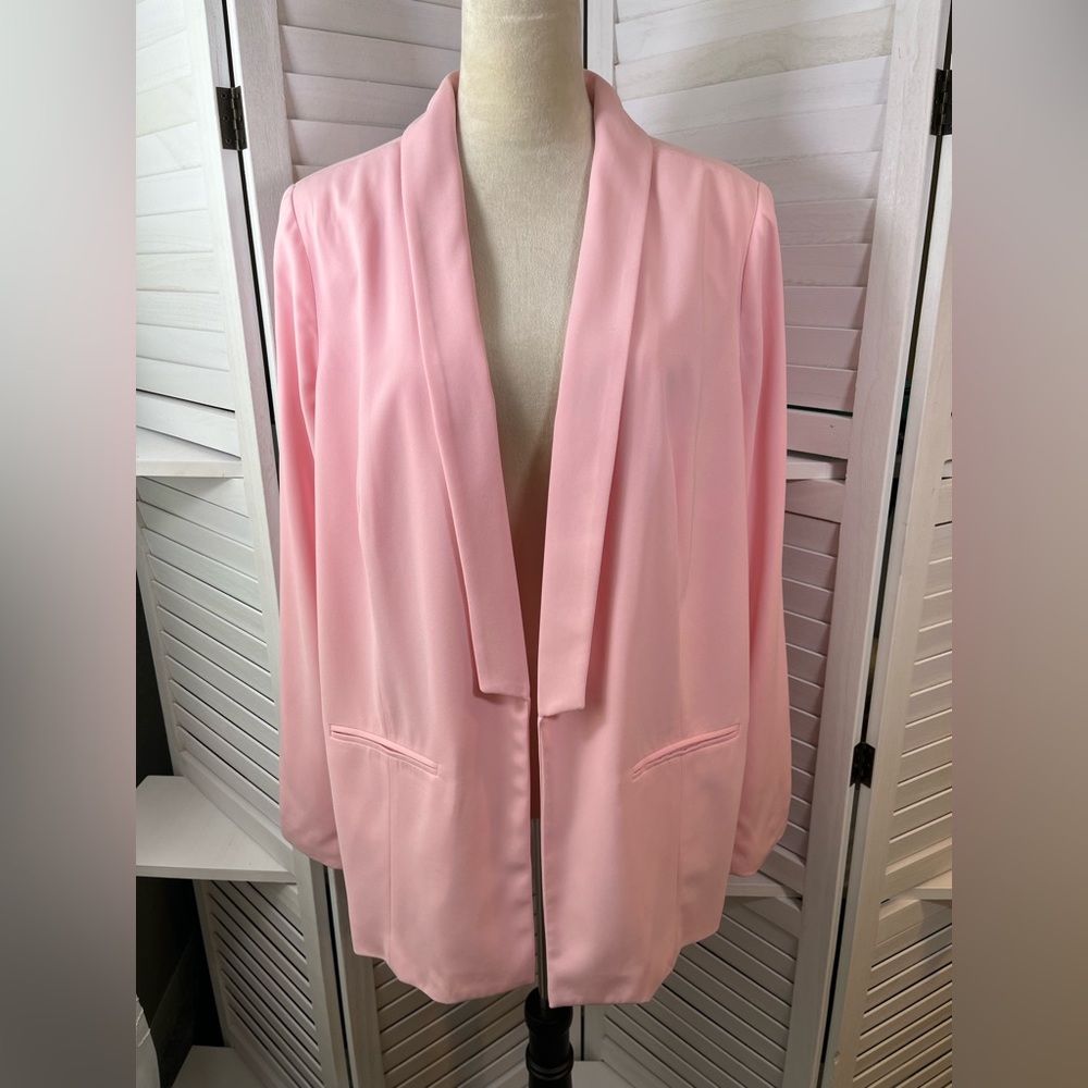 NEW BOUTIQUE BLAZER